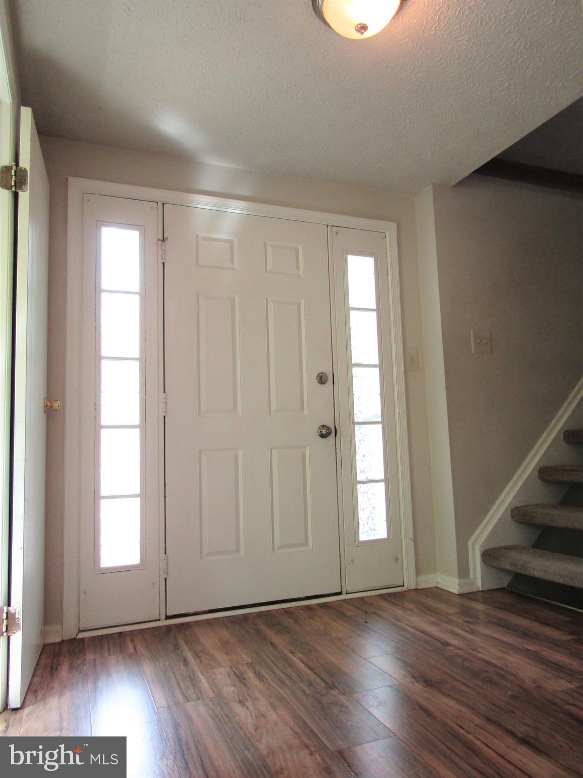 9141 Blarney Stone Drive Springfield, VA 22152 - Photo 12 of 35