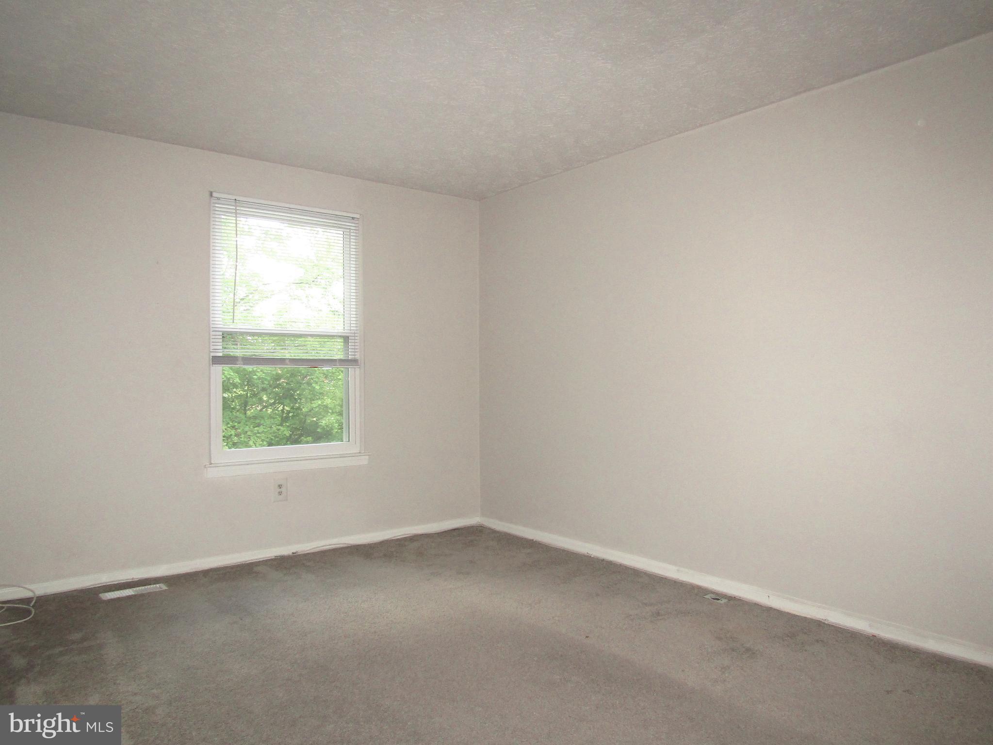 9141 Blarney Stone Drive Springfield, VA 22152 - Photo 13 of 35