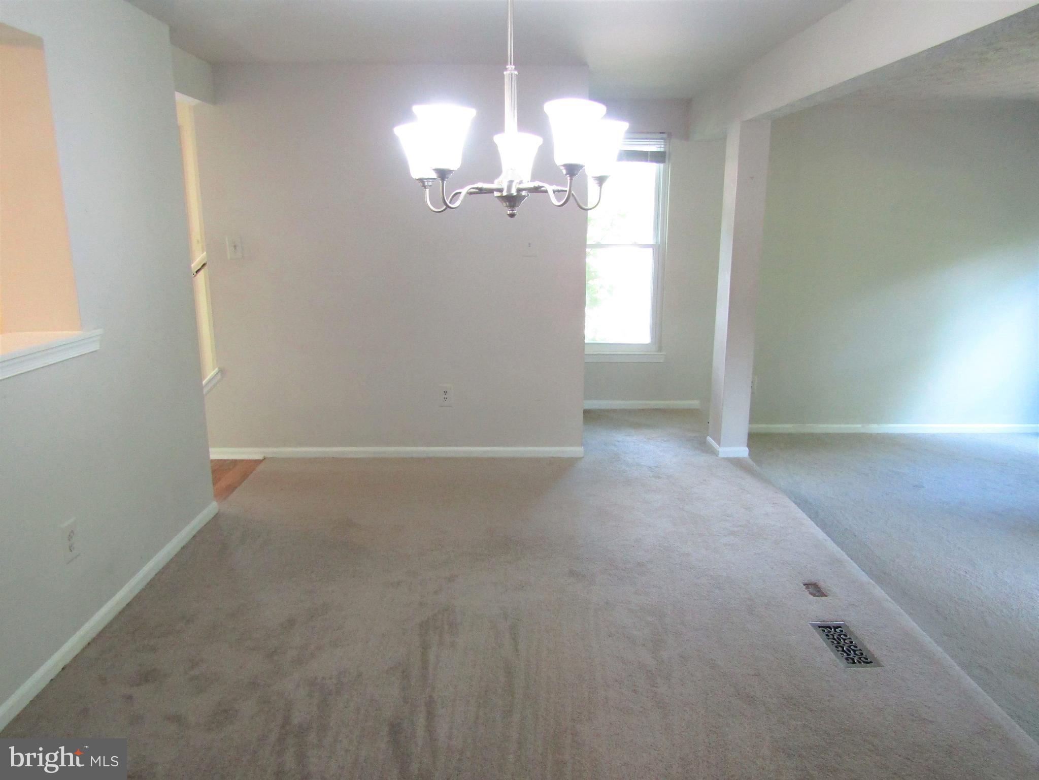 9141 Blarney Stone Drive Springfield, VA 22152 - Photo 7 of 35