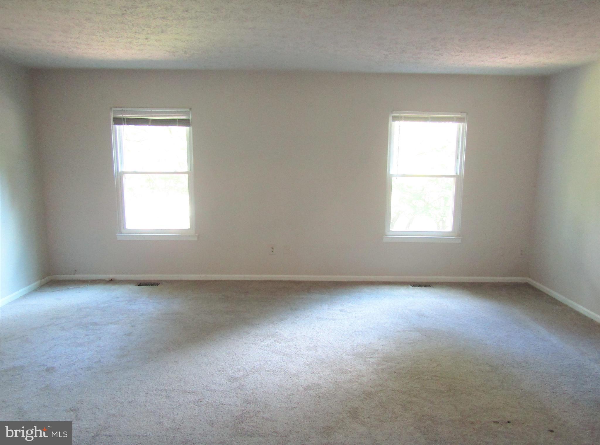 9141 Blarney Stone Drive Springfield, VA 22152 - Photo 9 of 35