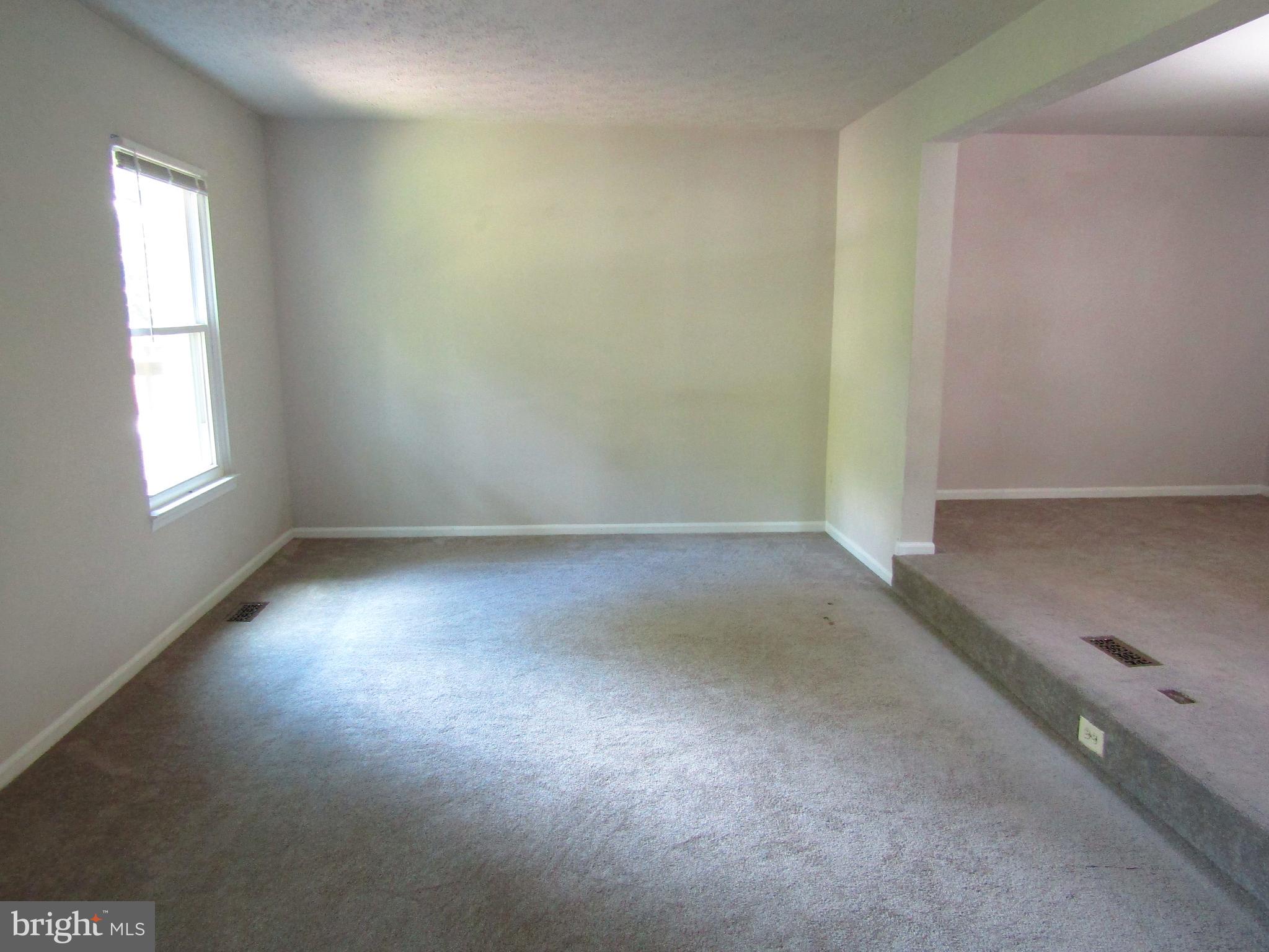 9141 Blarney Stone Drive Springfield, VA 22152 - Photo 10 of 35