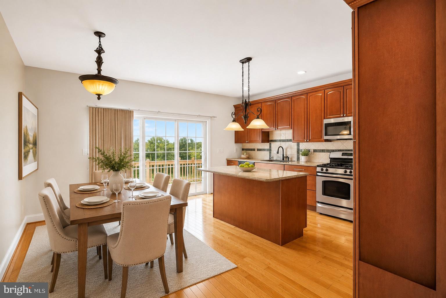 493 Harmon Road, Unit F Philadelphia, PA 19128 - Photo 4 of 38 Bright and inviting kitchen space.