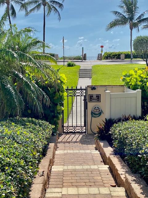 4161 U.S. Highway 1, Unit C3 Jupiter, FL 33477 - Photo 1 of 34 a view of a backyard with plants