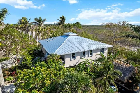 $1,850,000 | 7377 Pineland Road, Bokeelia, FL 33922