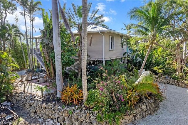 $1,850,000 | 7377 Pineland Road, Bokeelia, FL 33922