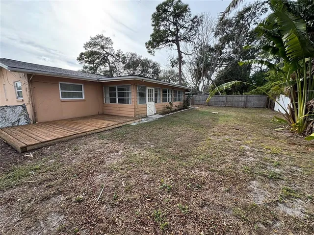 $2,499 | 1764 Thames Street, Clearwater, FL 33755