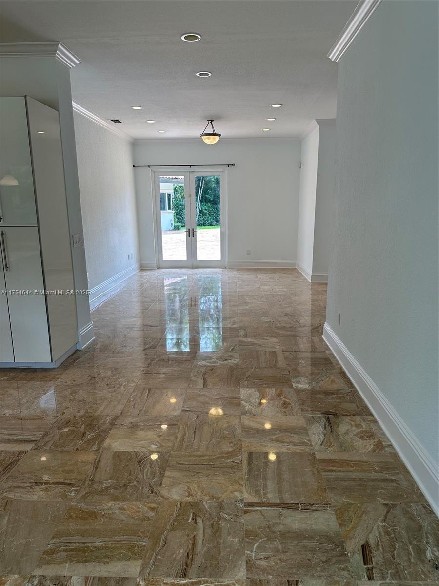 10600 Southwest 69th Avenue Pinecrest, FL 33156 - Photo 11 of 43