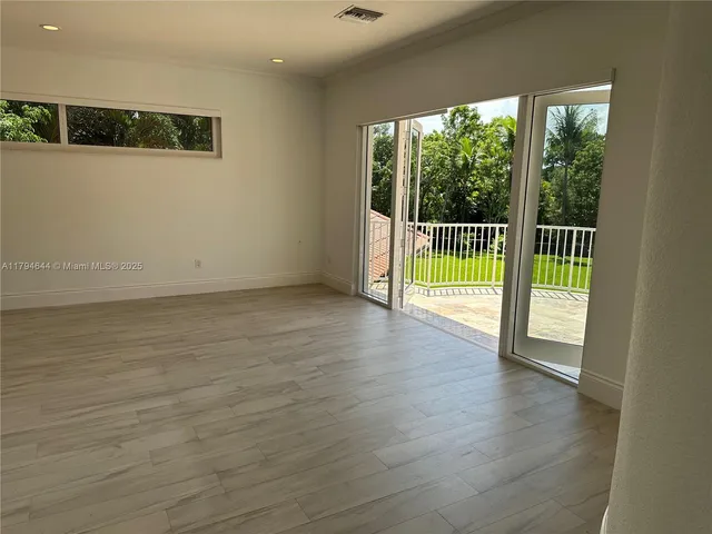 $15,500 | 10600 Southwest 69th Avenue, Pinecrest, FL 33156