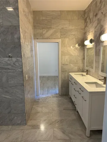 $15,500 | 10600 Southwest 69th Avenue, Pinecrest, FL 33156