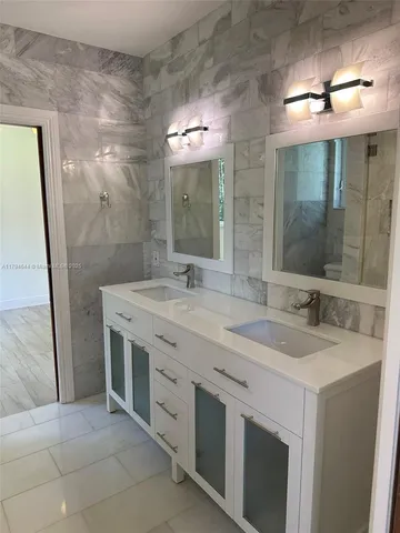 $15,500 | 10600 Southwest 69th Avenue, Pinecrest, FL 33156