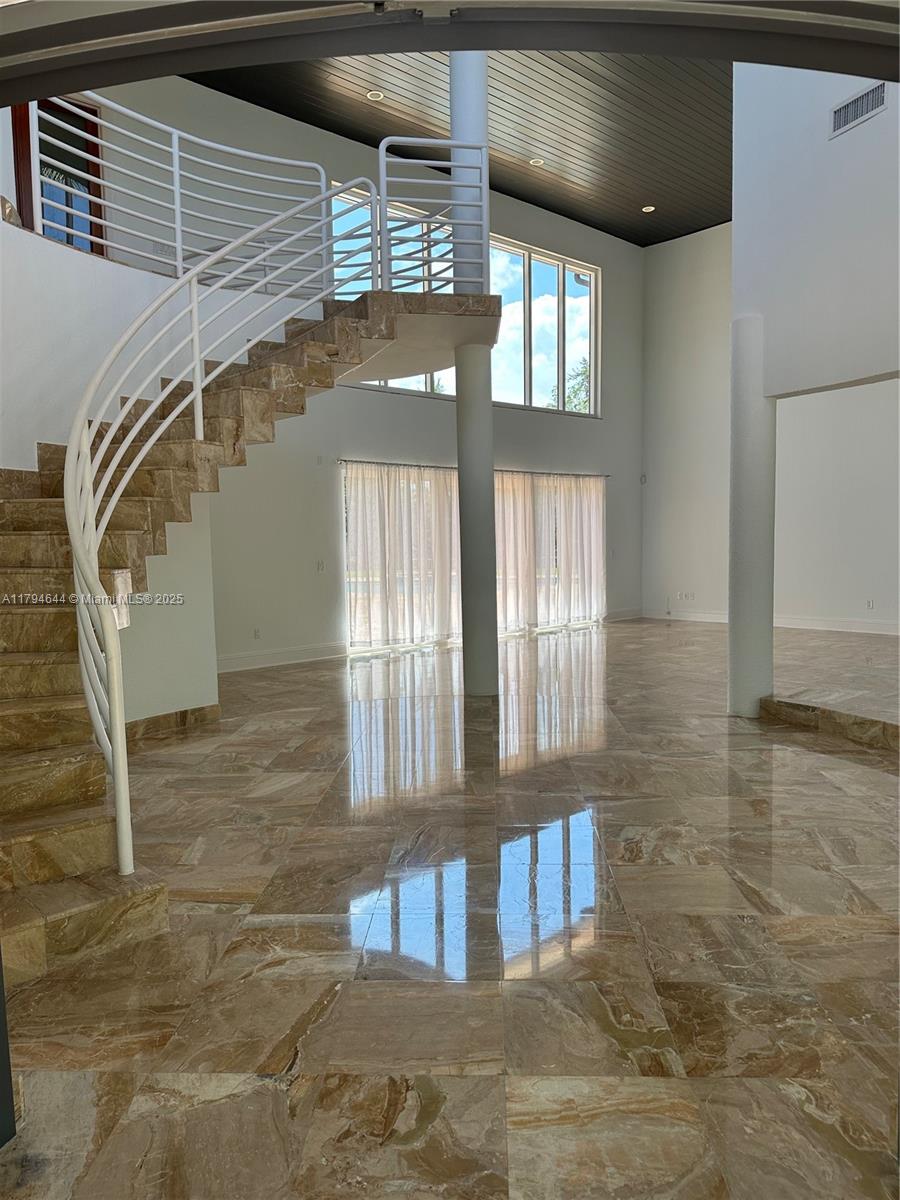 10600 Southwest 69th Avenue Pinecrest, FL 33156 - Photo 7 of 43