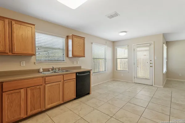 $1,750 | 9919 Mustang Rise, San Antonio, TX 78254