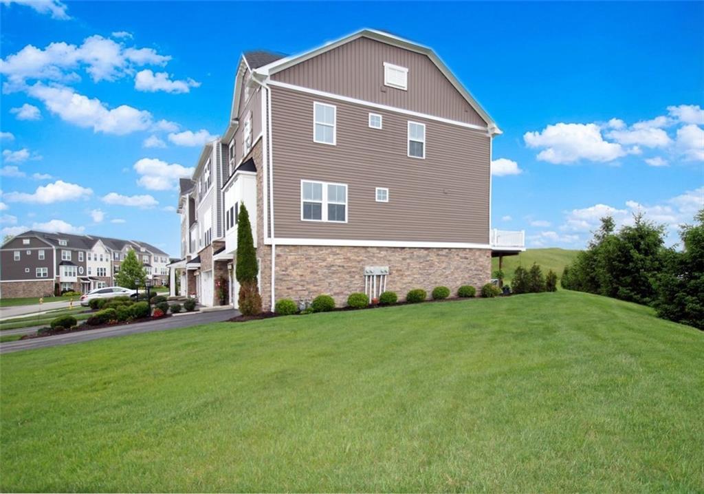 4040 Overview Drive Canonsburg, PA 15317 - Photo 3 of 48