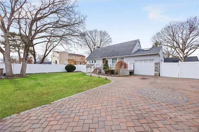 $599,000 | 50 30th Street, Wyandanch, NY 11798