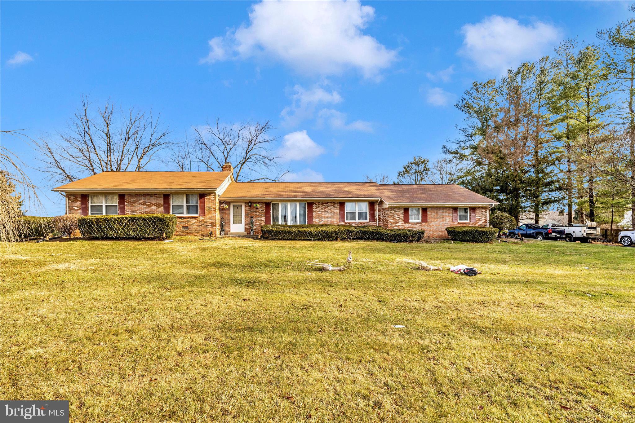 25801 Long Corner Road Gaithersburg, MD 20882 - Photo 52 of 52 a front view of a building with swimming pool and porch