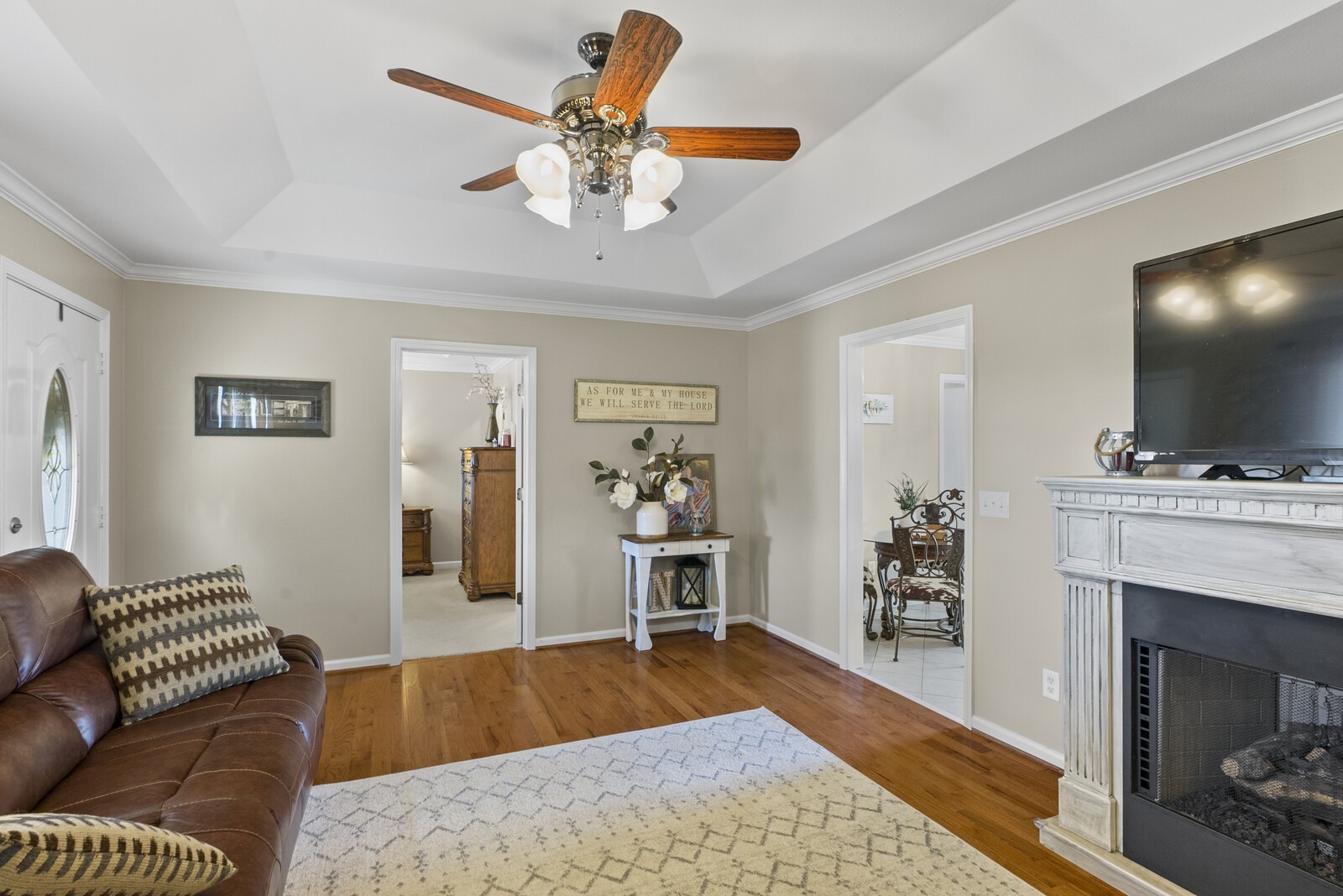 4347 Airport Road Springfield, TN 37172 - Photo 5 of 37 a living room with furniture and a fireplace