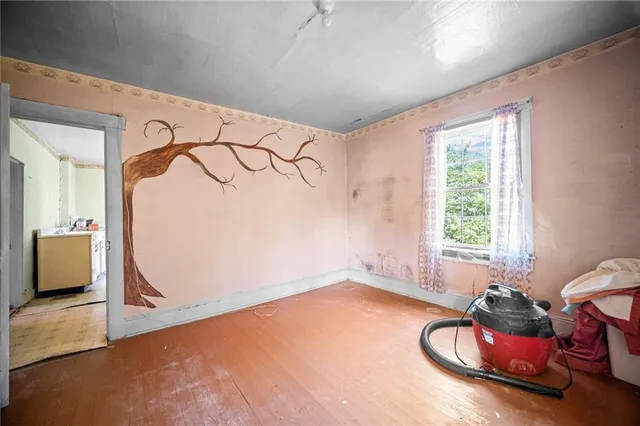 a view of a workspace with furniture