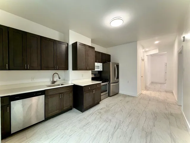 $2,800 | 116 Grace Street, Unit 2, Jersey City, NJ 07307