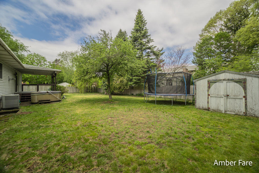 1508 Hendrick Road Muskegon, MI 49441 - Photo 36 of 42 backyard