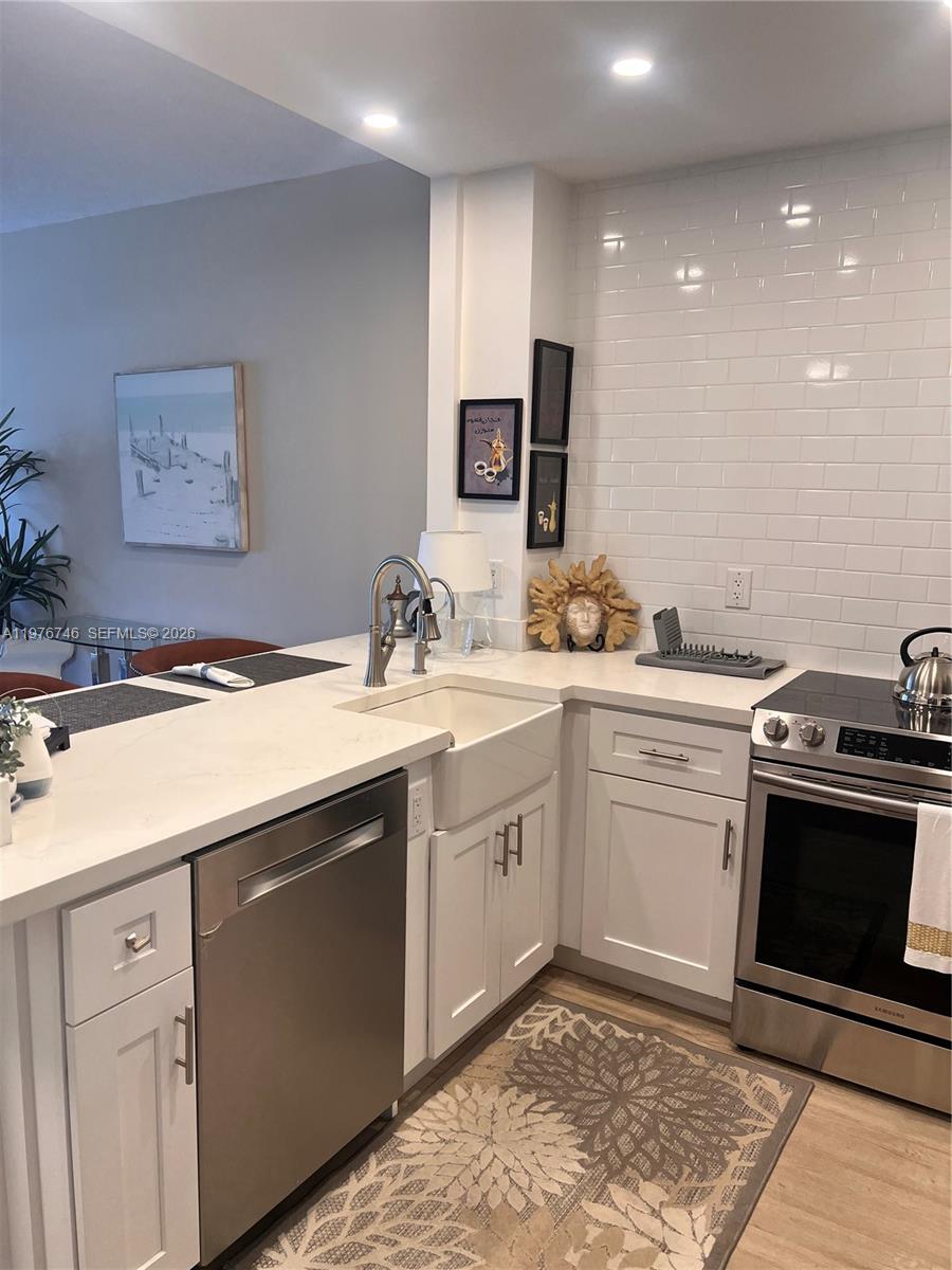 400 North Riverside Drive, Unit 410 Pompano Beach, FL 33062 - Photo 4 of 70