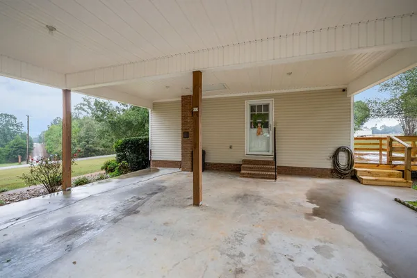 $310,000 | 293 Airport Drive, McMinnville, TN 37110