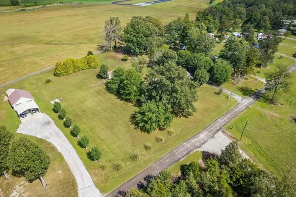 $310,000 | 293 Airport Drive, McMinnville, TN 37110