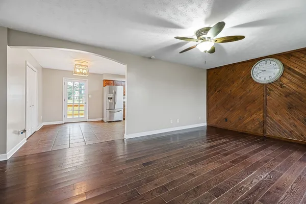 $310,000 | 293 Airport Drive, McMinnville, TN 37110