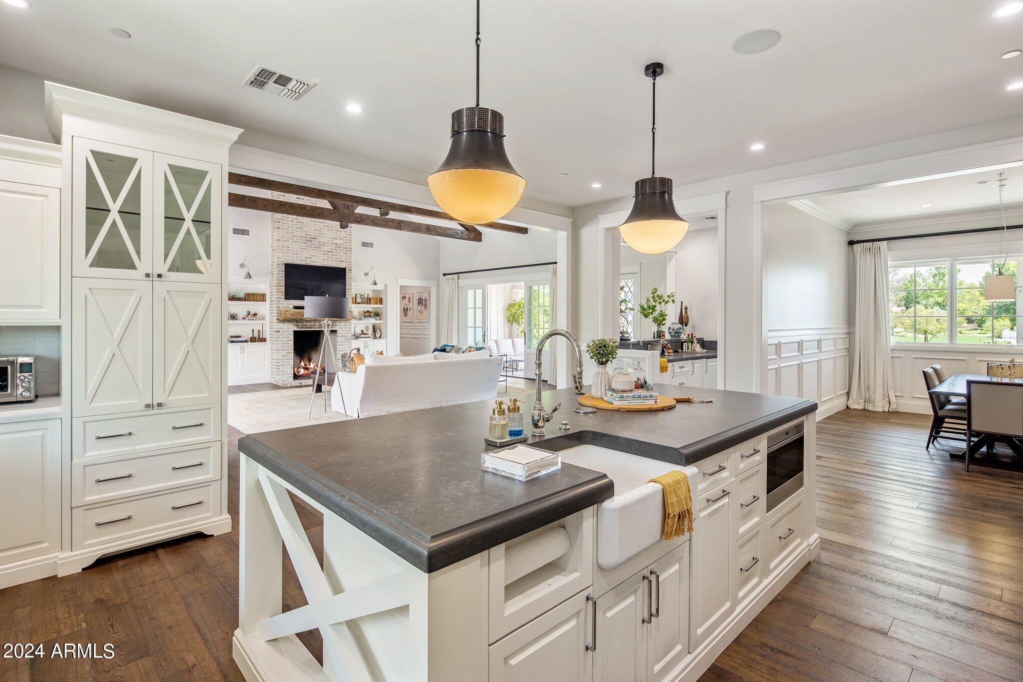 4802 North 46th Street Phoenix, AZ 85018 - Photo 13 of 48 33-web-or-mls-D46A9110