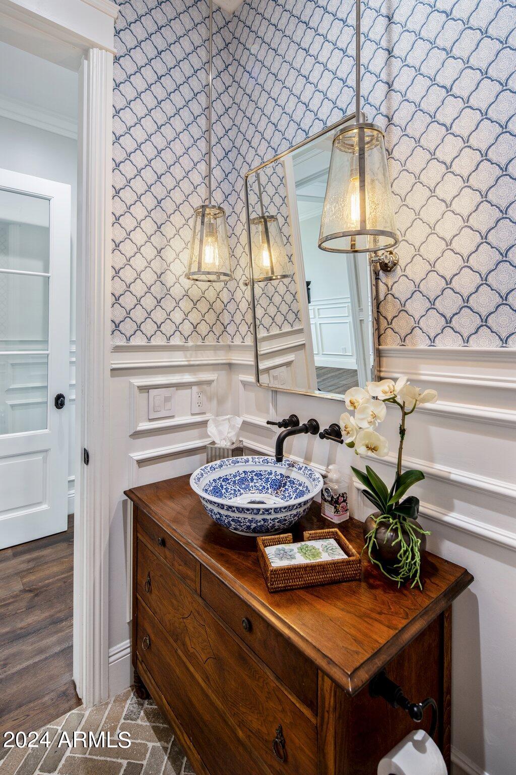 4802 North 46th Street Phoenix, AZ 85018 - Photo 17 of 48 24-web-or-mls-D46A9055