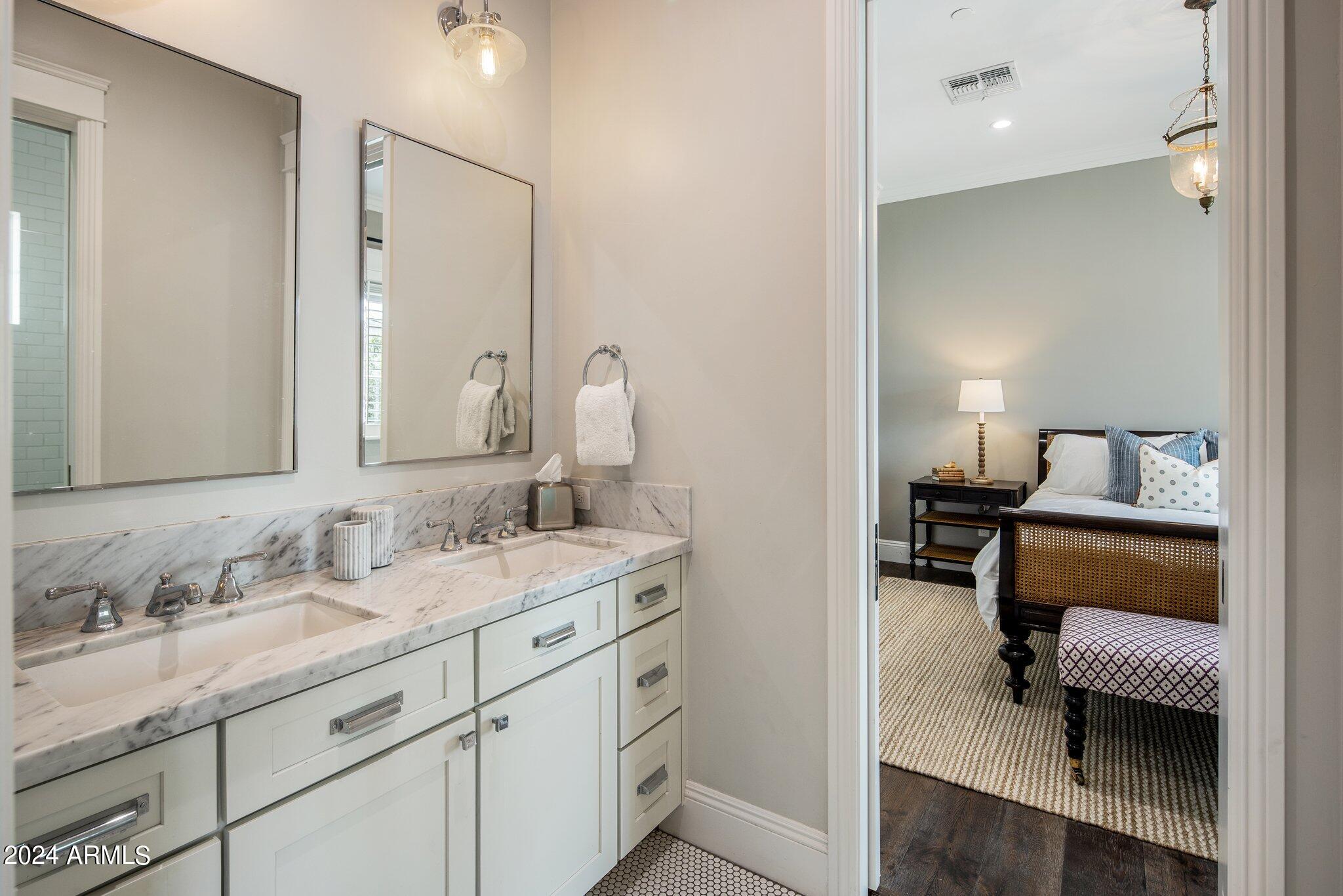 4802 North 46th Street Phoenix, AZ 85018 - Photo 31 of 48 13-web-or-mls-D46A8976