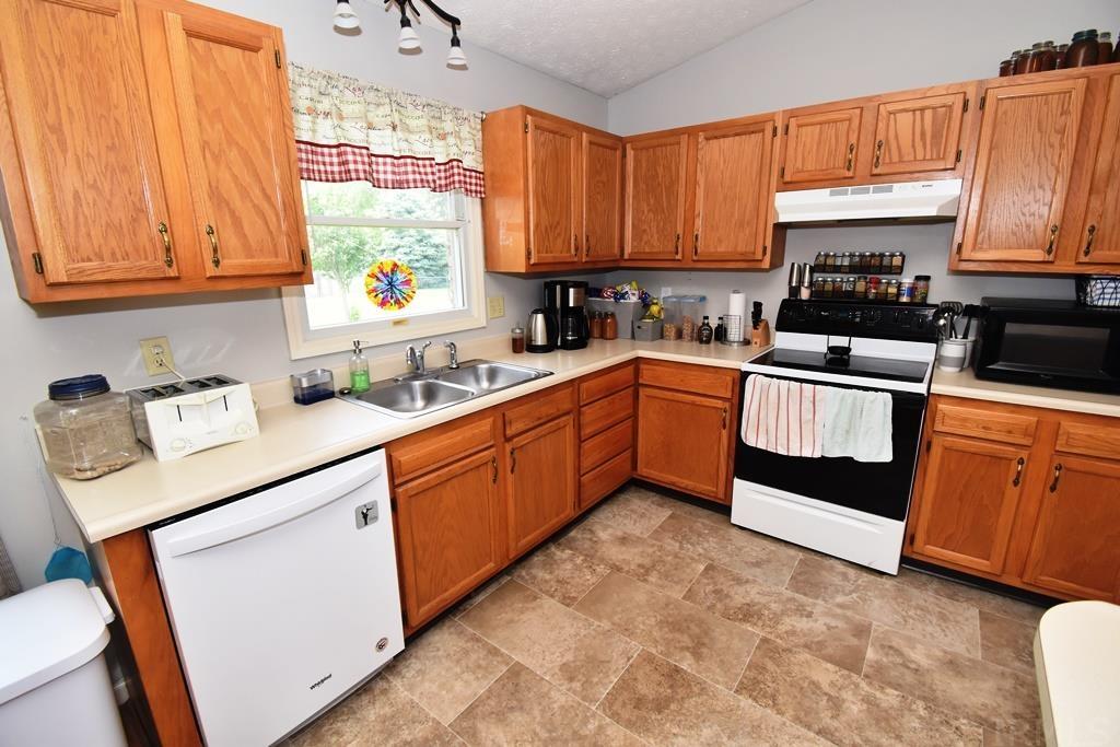 1922 South Williams Road Frankfort, IN 46041 - Photo 8 of 21 Gallery Image 8