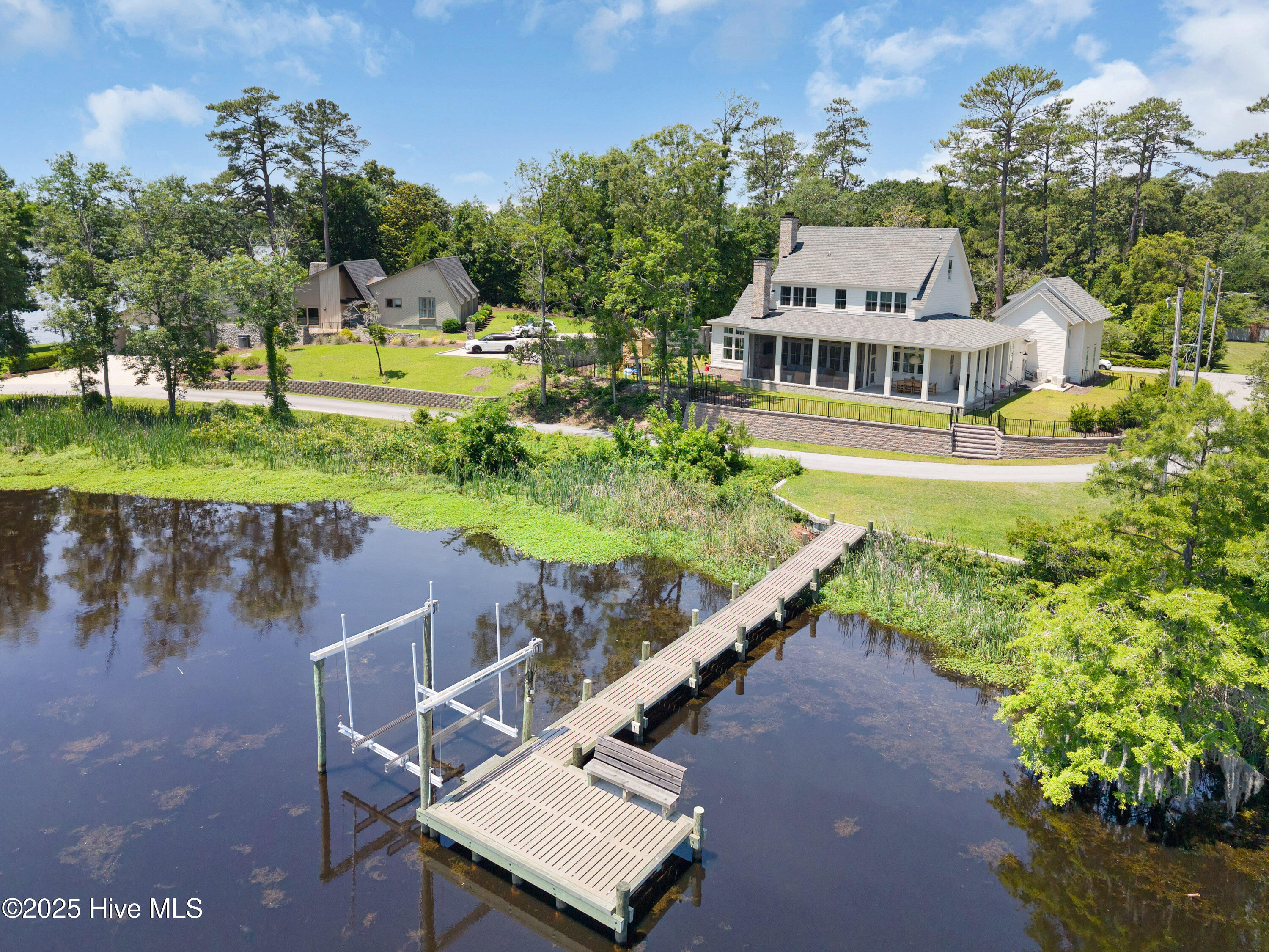 212 Wilson Point Road Trent Woods, NC 28562 - Photo 2 of 2 Waterview / Aerial View