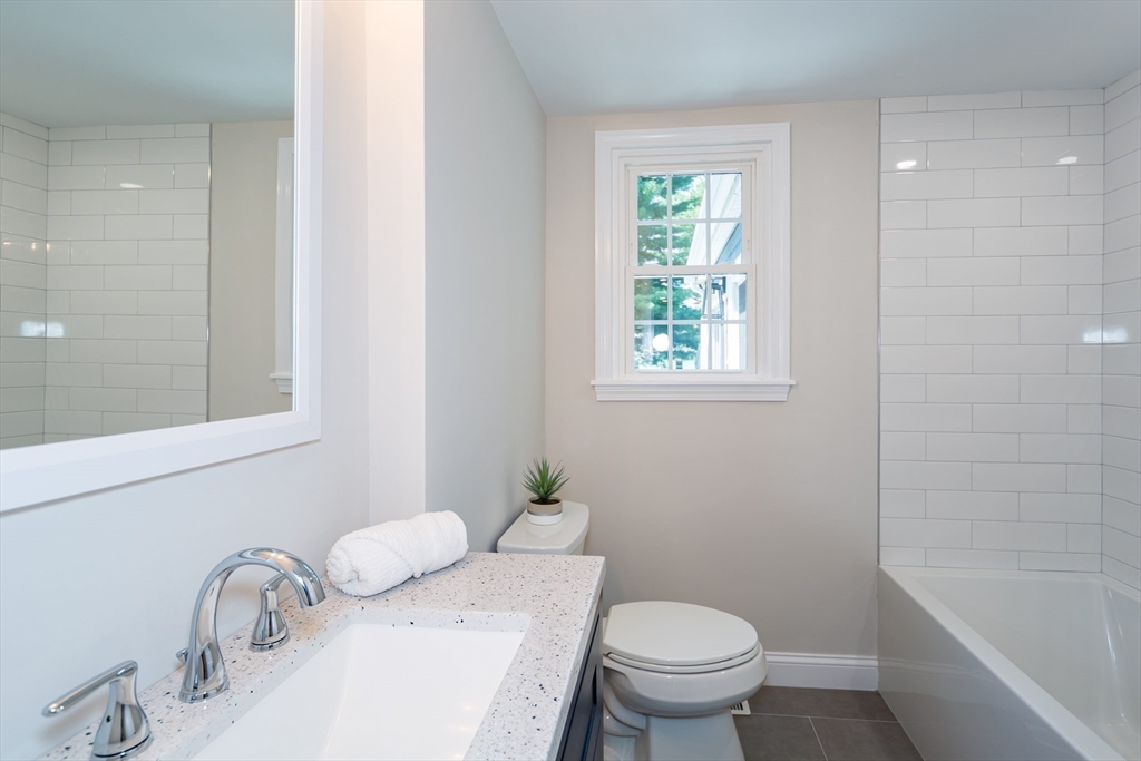 18 Hampton Road Natick, MA 01760 - Photo 16 of 34 Gallery Image 16