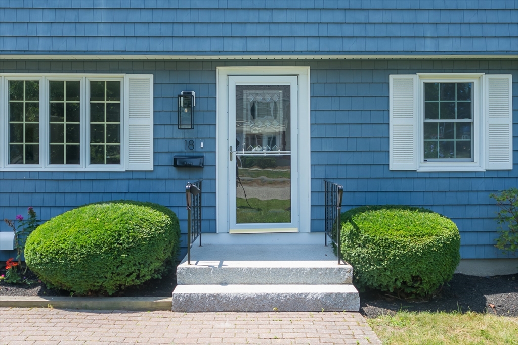 18 Hampton Road Natick, MA 01760 - Photo 3 of 34 Gallery Image 3