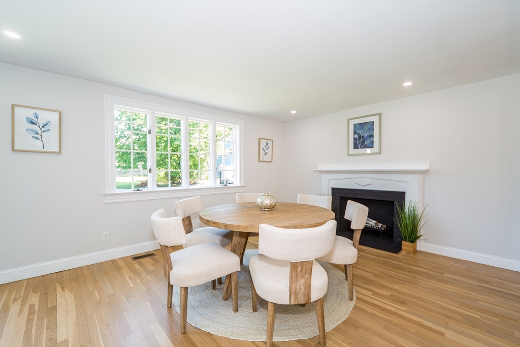 18 Hampton Road Natick, MA 01760 - Photo 6 of 34 Gallery Image 6