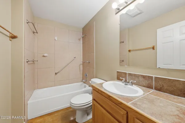 $1,000 | 1422 Southport Boulevard, Unit A, New Iberia, LA 70560