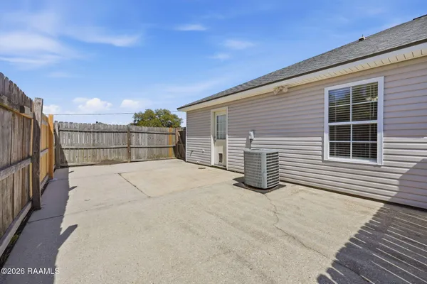 $1,000 | 1422 Southport Boulevard, Unit A, New Iberia, LA 70560