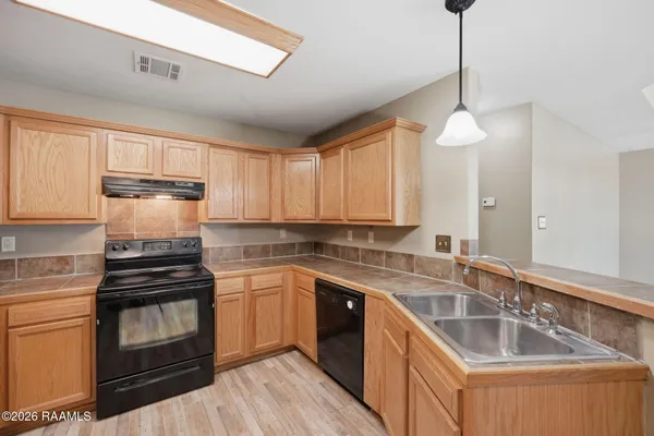 $1,000 | 1422 Southport Boulevard, Unit A, New Iberia, LA 70560