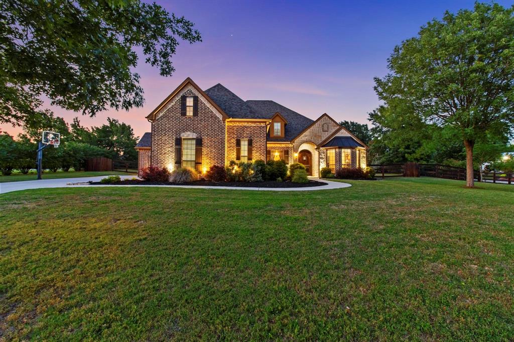 7801 Oak Creek Lane, Denton, TX 76208 Compass
