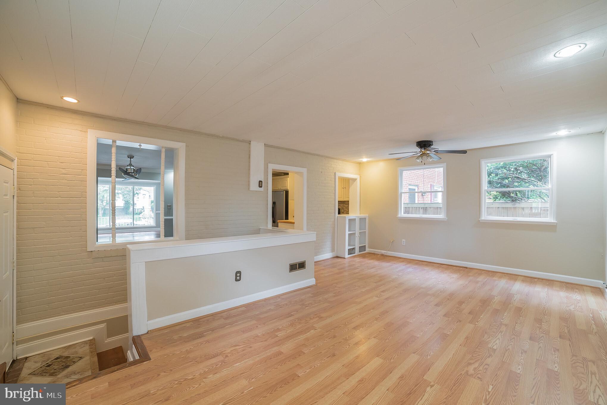 1310 Brixton Road Baltimore, MD 21239 - Photo 14 of 30 Large family room