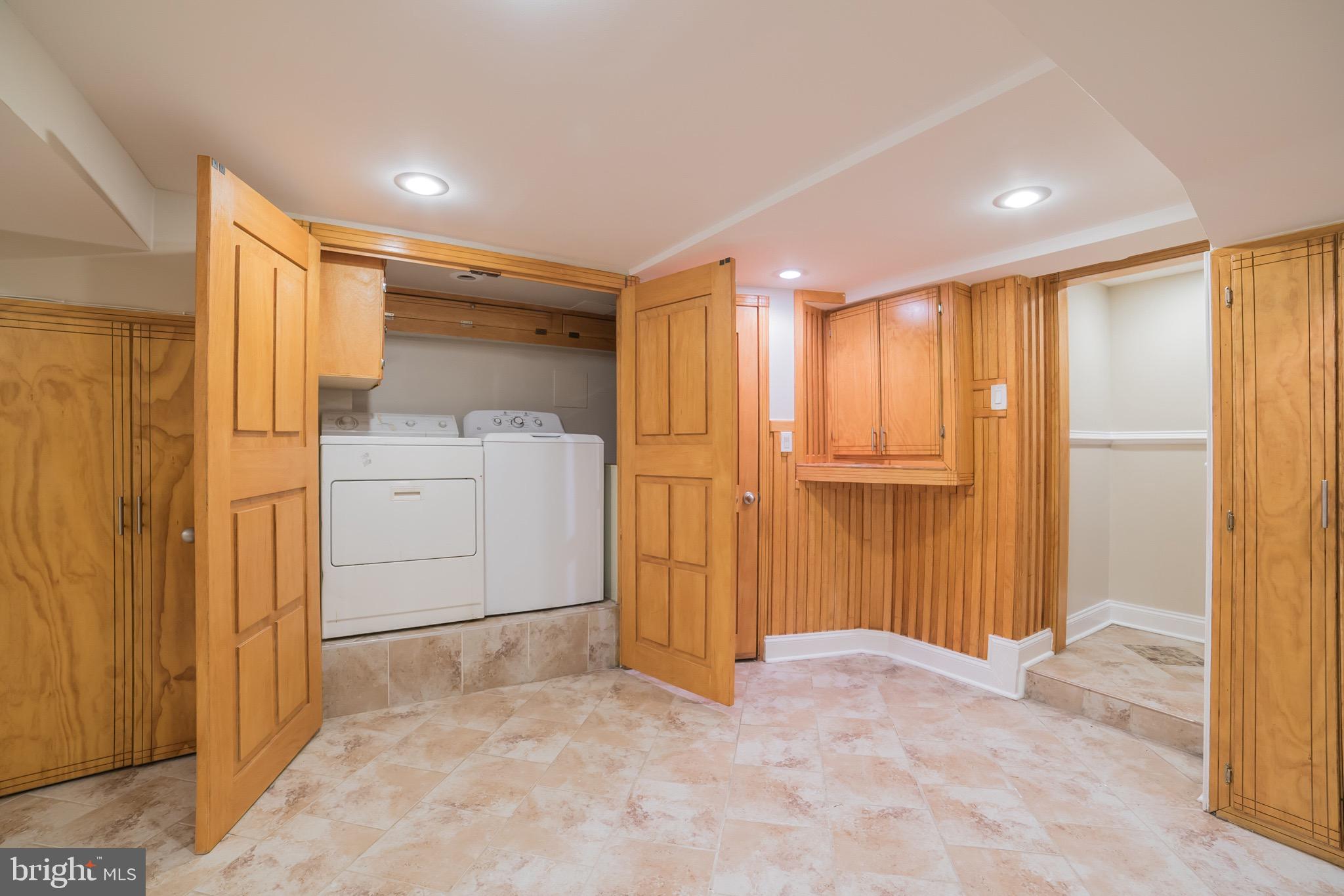 1310 Brixton Road Baltimore, MD 21239 - Photo 27 of 30 Washer and dryer