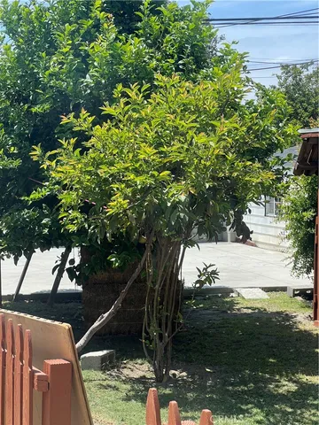 $690,000 | 2085 Fashion Avenue, Long Beach, CA 90810