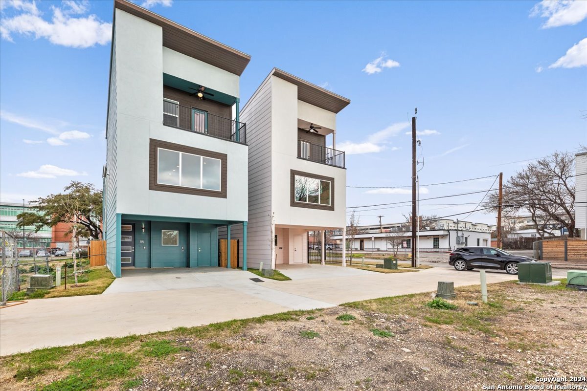 310 West Evergreen St Unit 114  