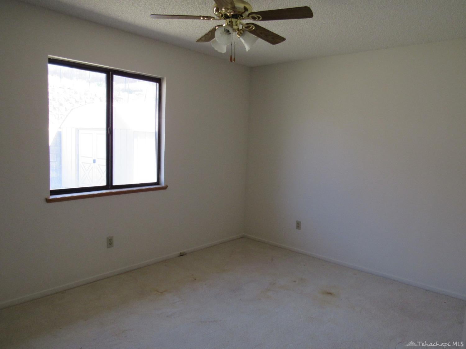 20008 Springhill Avenue Tehachapi, CA 93561 - Photo 11 of 32 Gallery Image 11