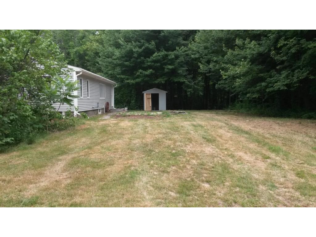 196 Hampstead Road Derry, NH 03038 - Photo 5 of 13