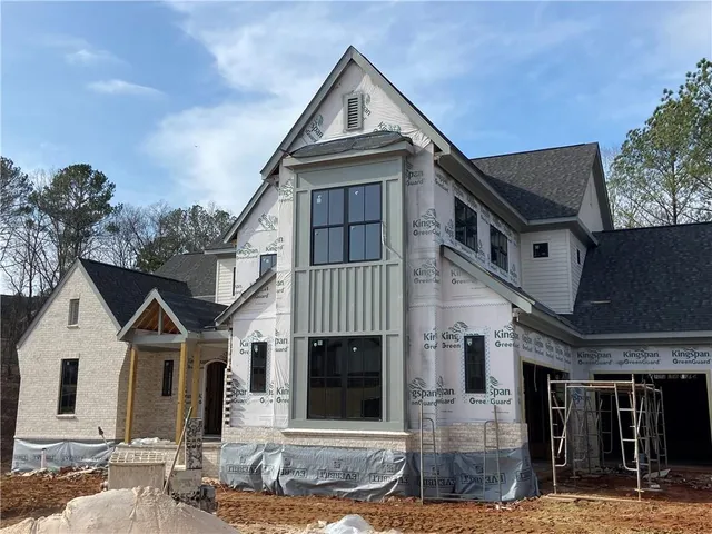 a house view with a outdoor space
