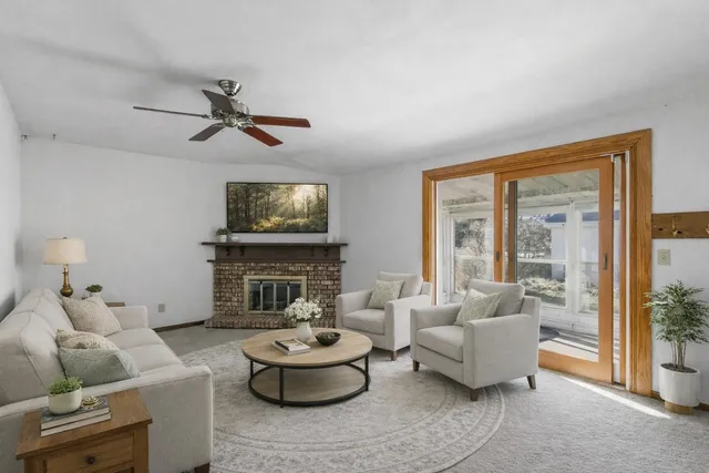 $270,000 | 2315 North Claremont Drive, Janesville, WI 53545