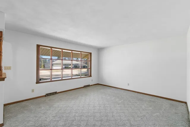 $270,000 | 2315 North Claremont Drive, Janesville, WI 53545