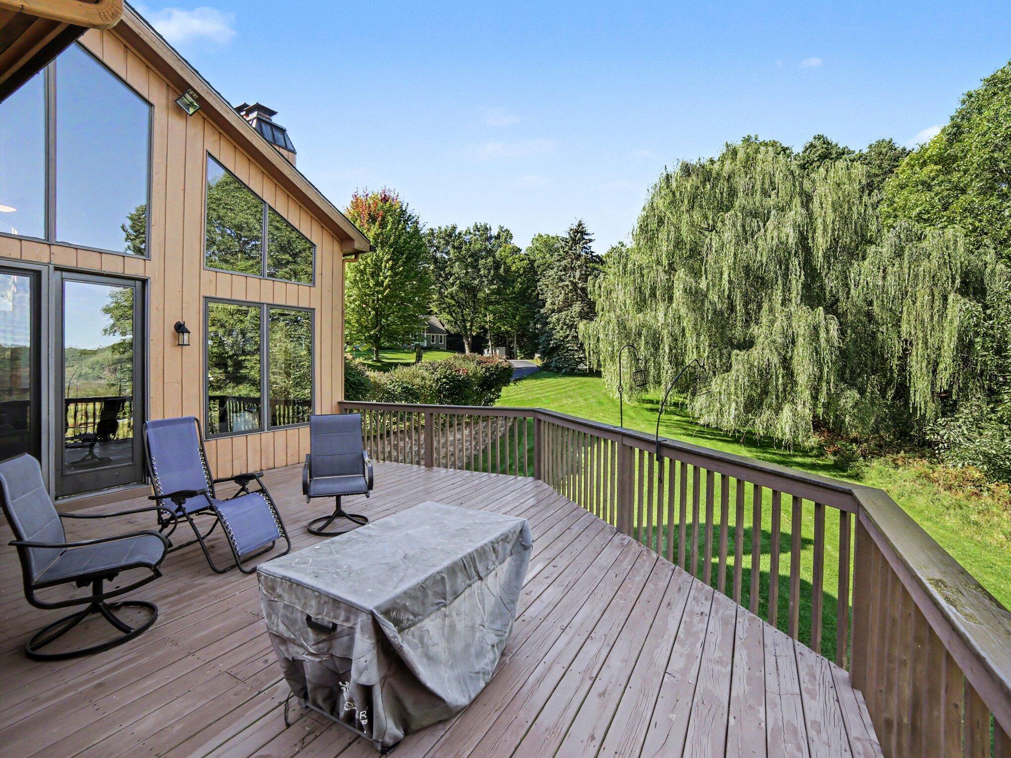 5336 West Riverside Lane Ludington, MI 49431 - Photo 45 of 51 Deck