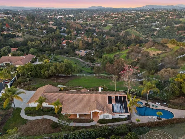 $1,250,000 | 2449 Trails End, Fallbrook, CA 92028